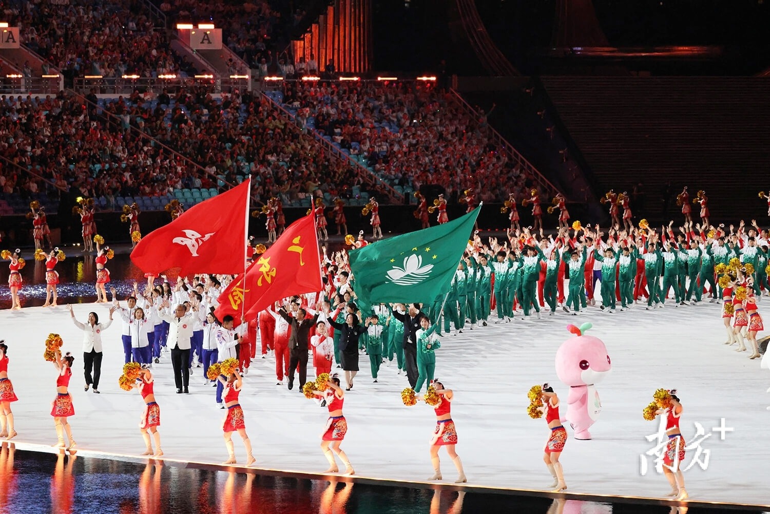 马里奥-苏亚雷斯：巴列卡斯不像西甲球场，像第三世界的球场